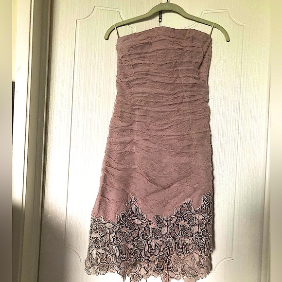 Nina Ricci Dresses & Skirts - Elegant Lace Strapless Dress